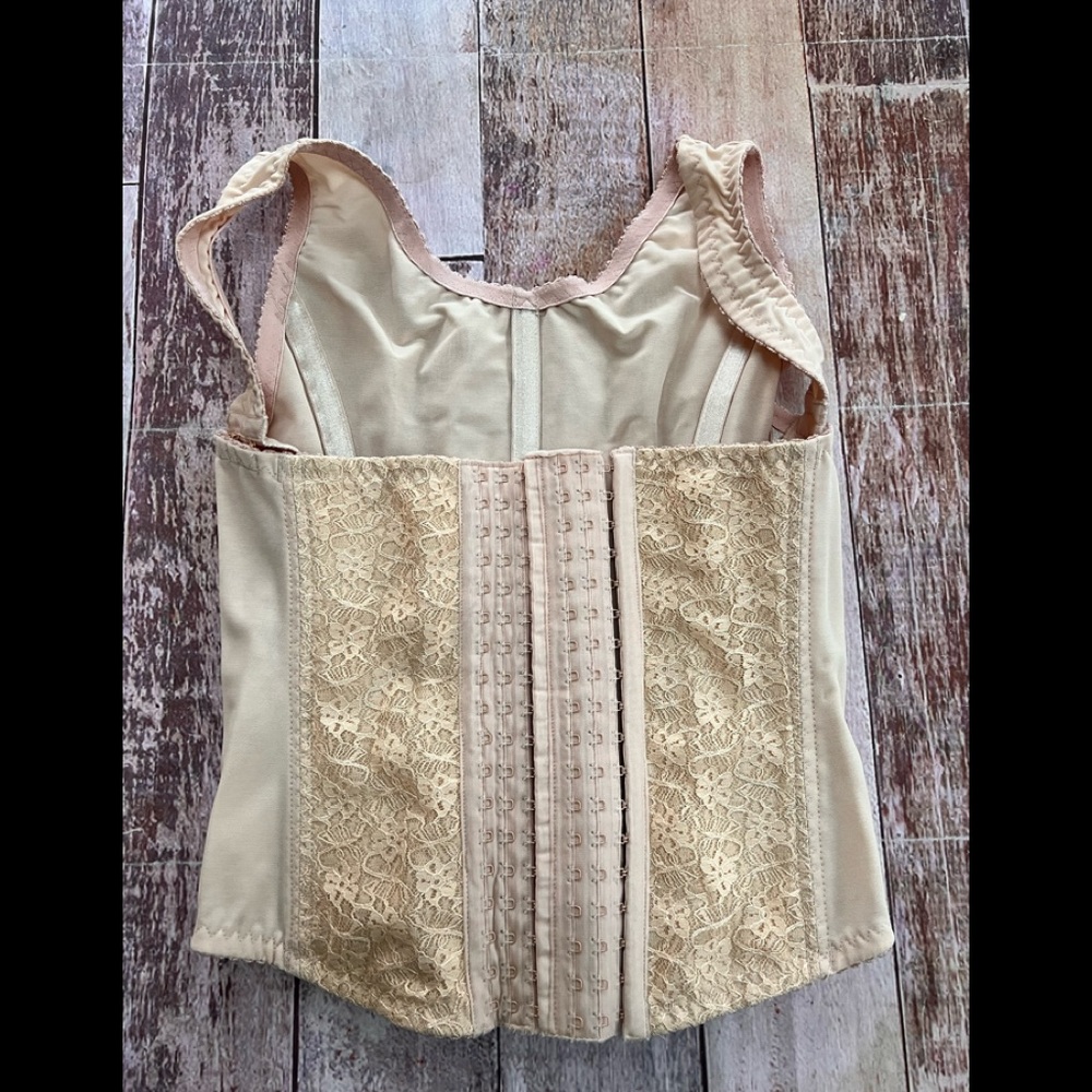 Forever Firm nude‎ lace corset size 36